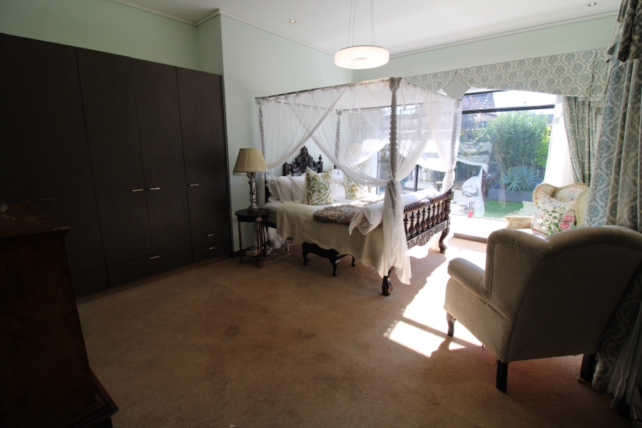 4 Bedroom Property for Sale in Earls Court Lifestyle Estate Western Cape